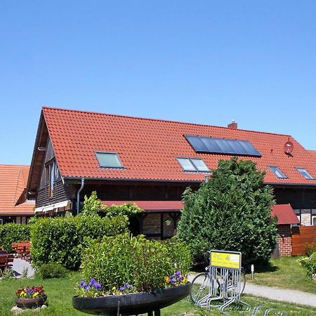 Farmstay Neuendorfkrug, Luetow Lutow エクステリア 写真