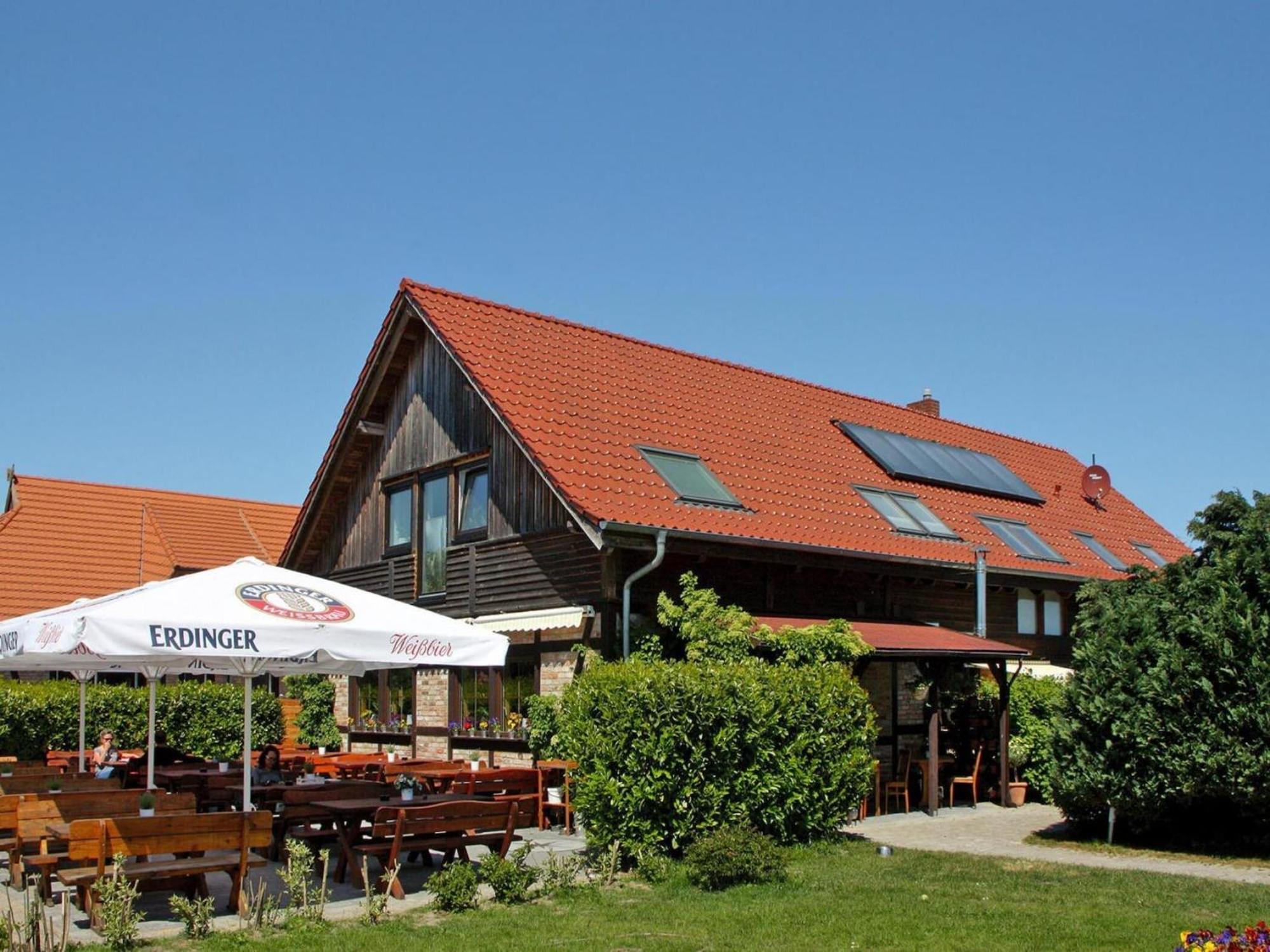 Farmstay Neuendorfkrug, Luetow Lutow エクステリア 写真