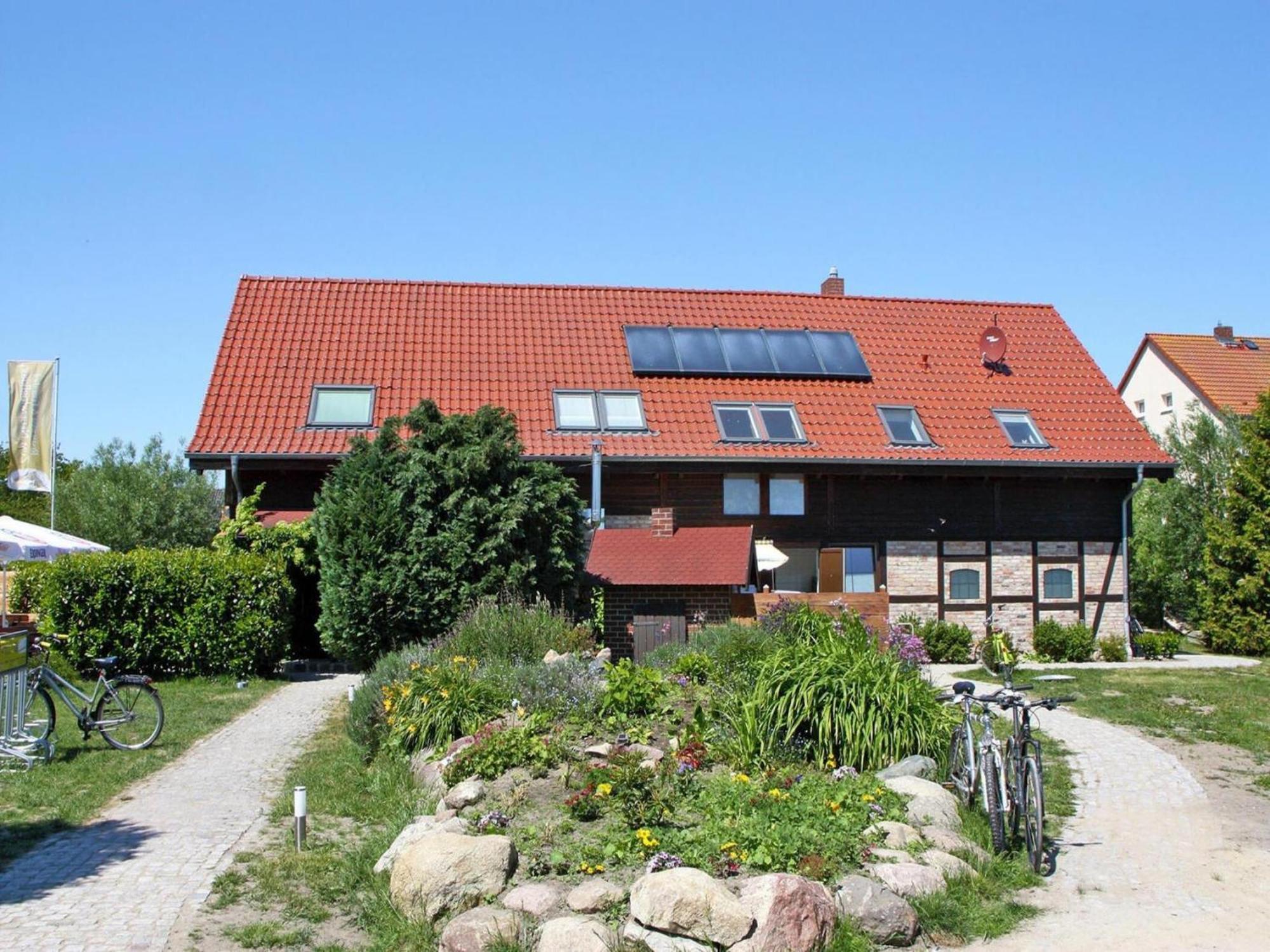 Farmstay Neuendorfkrug, Luetow Lutow エクステリア 写真